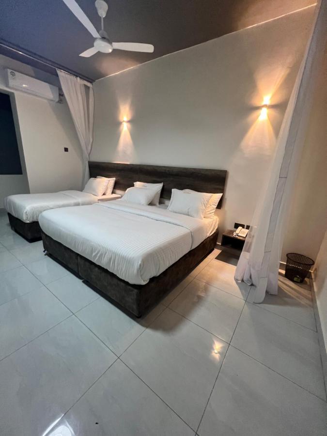 The Ivory Suites Mombasa Esterno foto