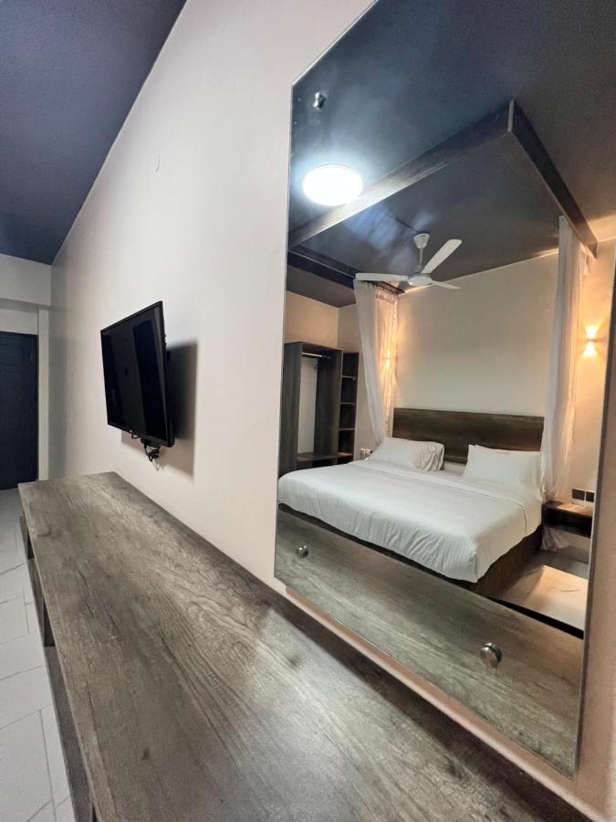 The Ivory Suites Mombasa Esterno foto
