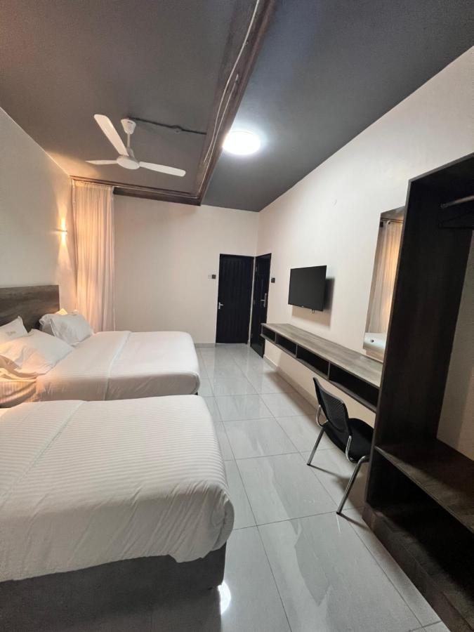 The Ivory Suites Mombasa Esterno foto