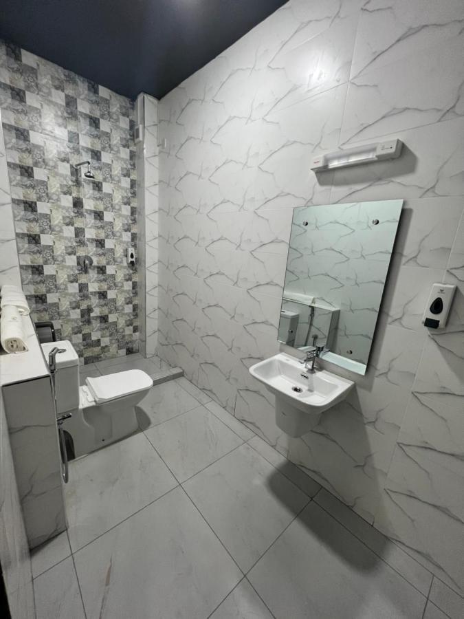 The Ivory Suites Mombasa Esterno foto