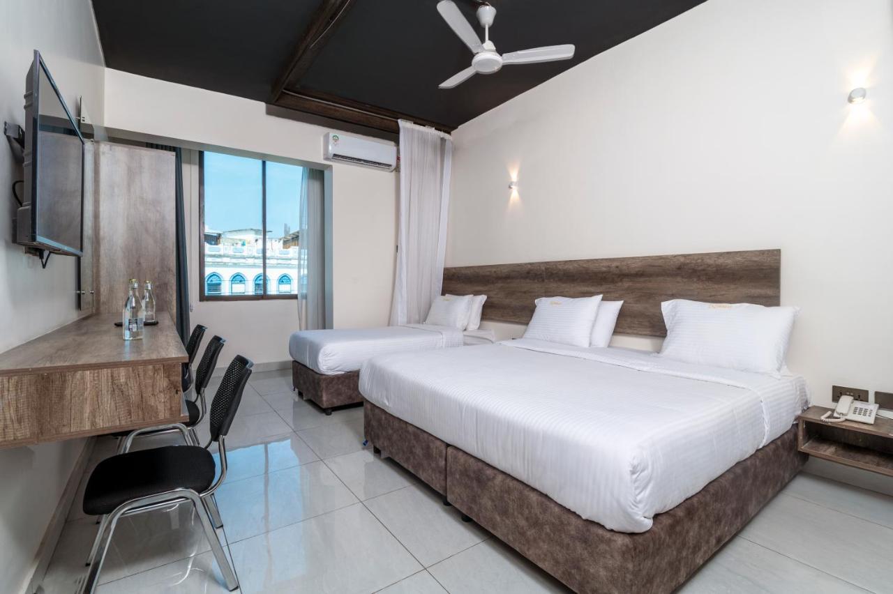 The Ivory Suites Mombasa Esterno foto