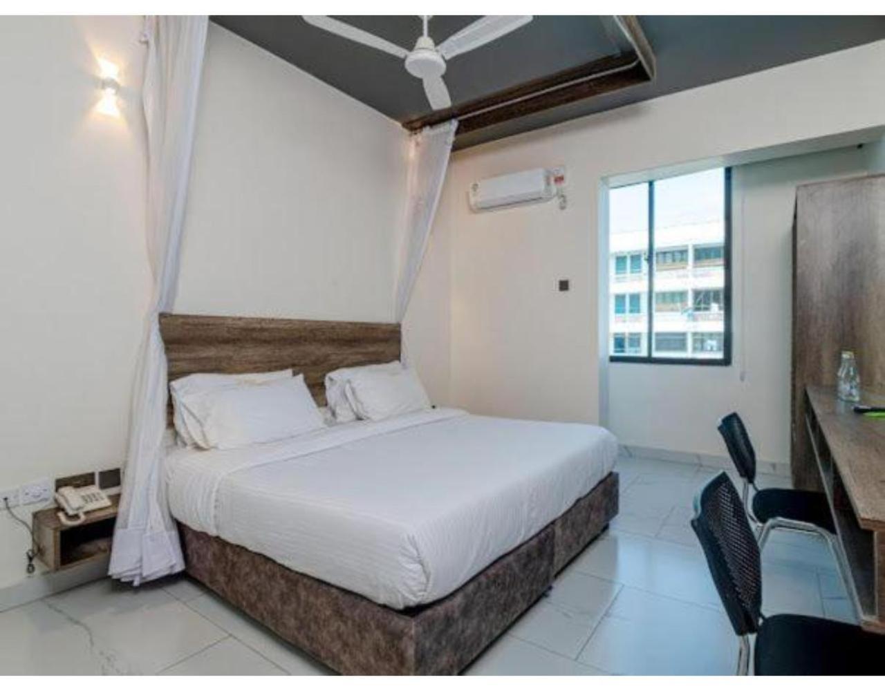 The Ivory Suites Mombasa Esterno foto