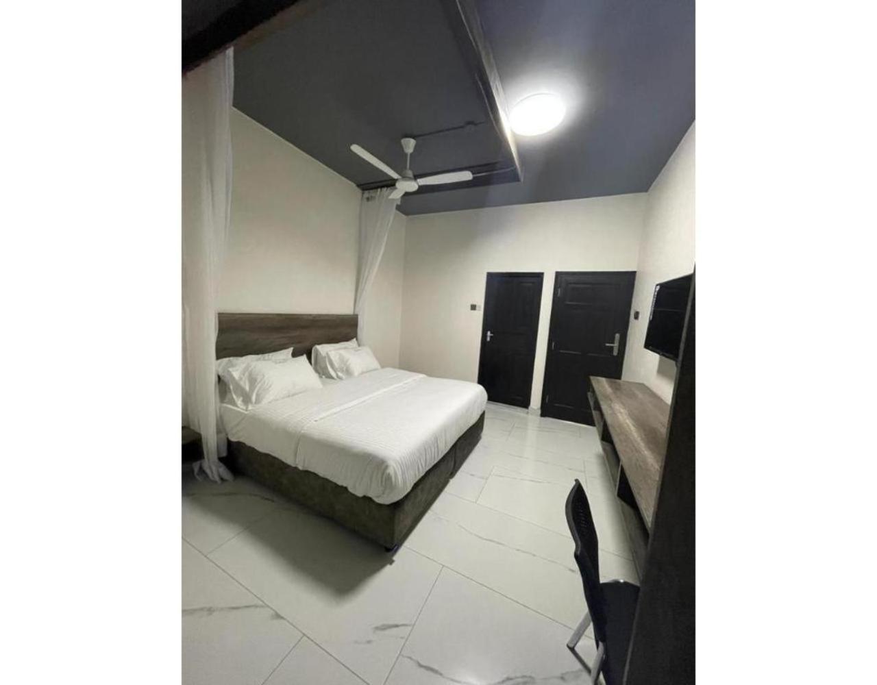 The Ivory Suites Mombasa Esterno foto