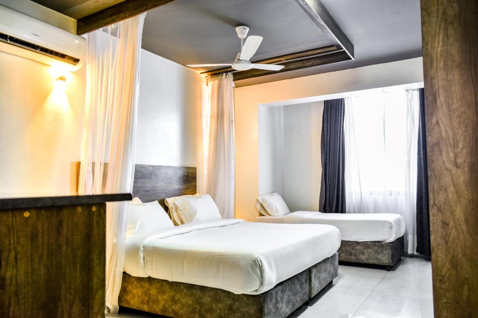 The Ivory Suites Mombasa Esterno foto