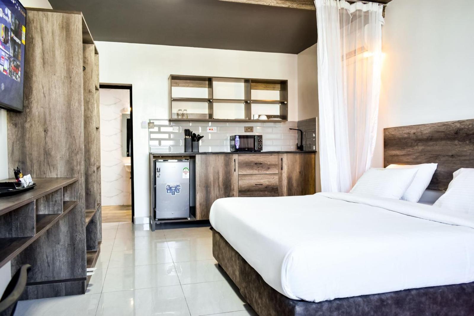 The Ivory Suites Mombasa Esterno foto