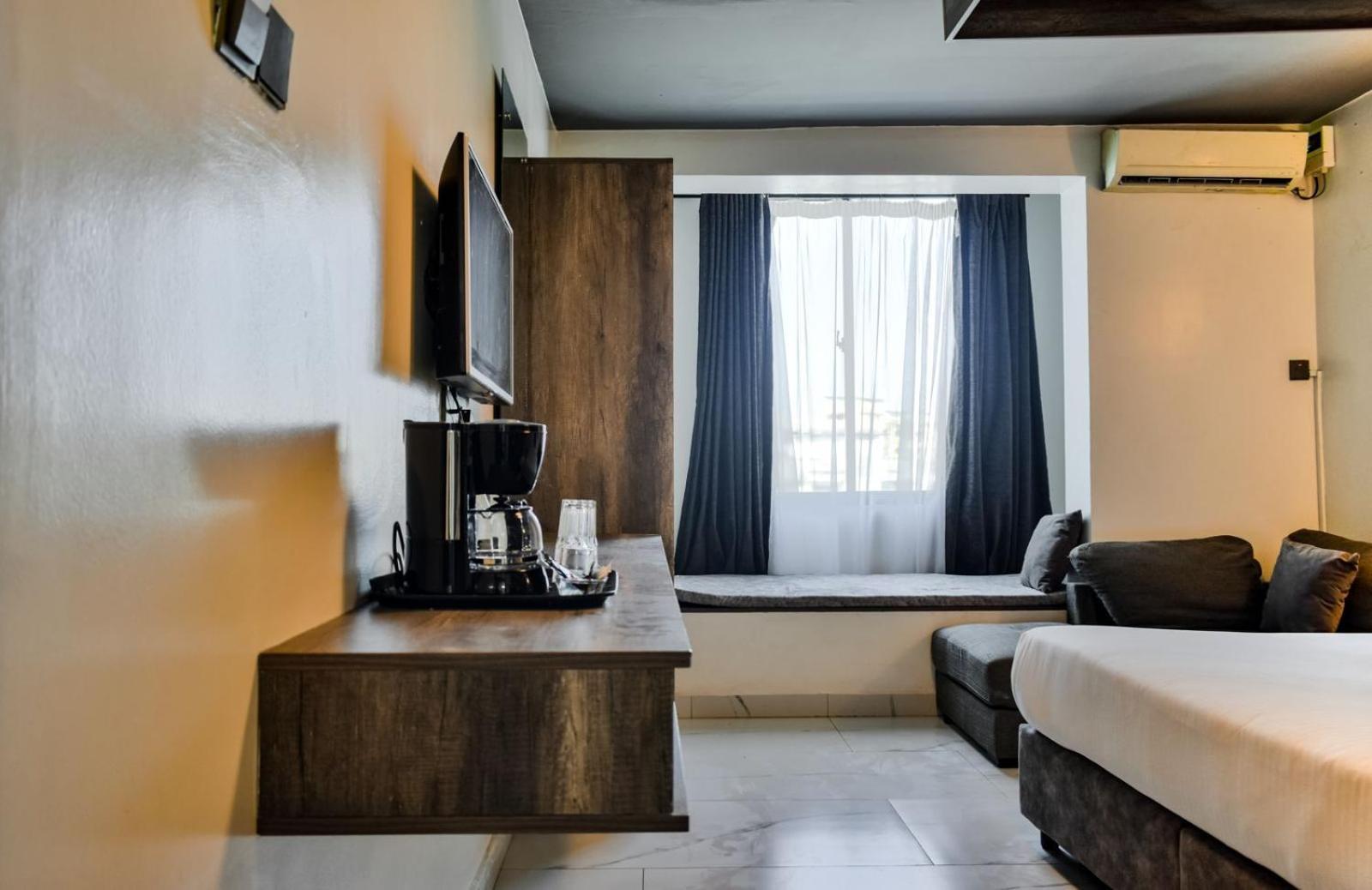 The Ivory Suites Mombasa Esterno foto