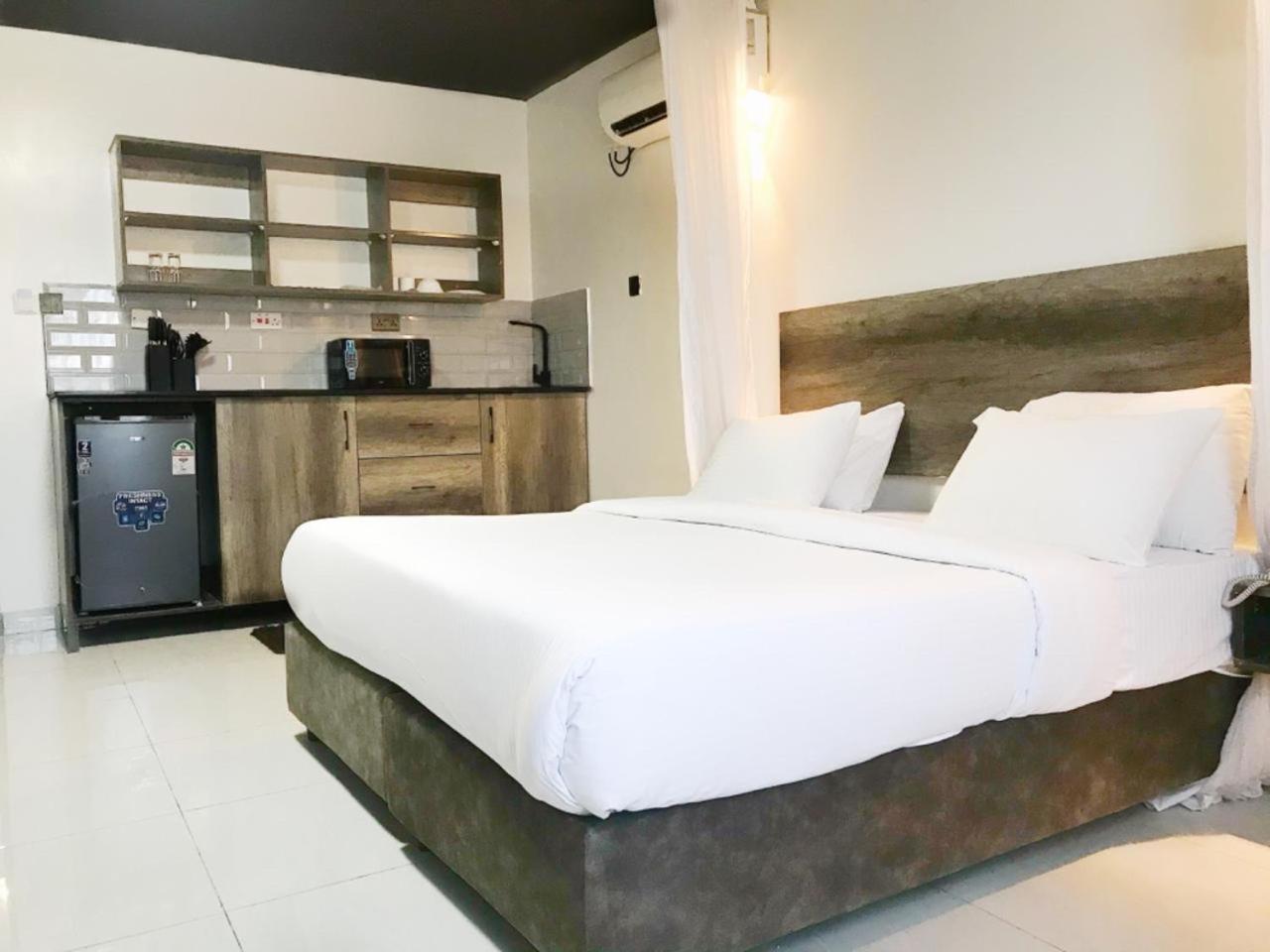 The Ivory Suites Mombasa Esterno foto